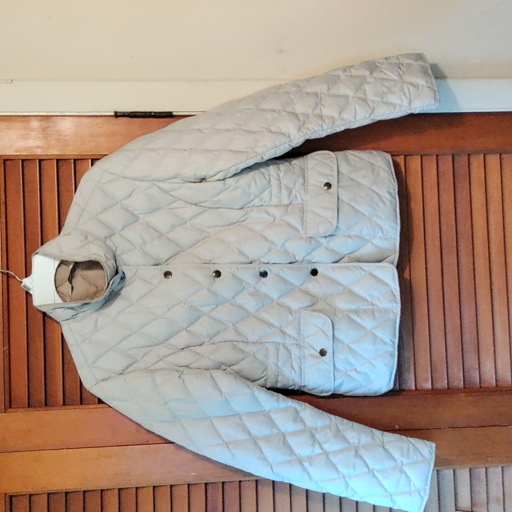 Eddie Bauer women's size medium, lightweight goose down jacket